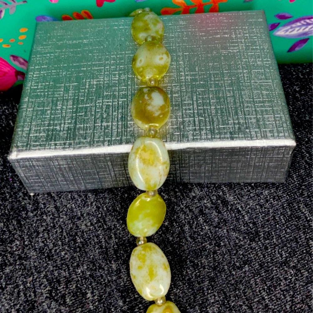 Green beaded bracelet
